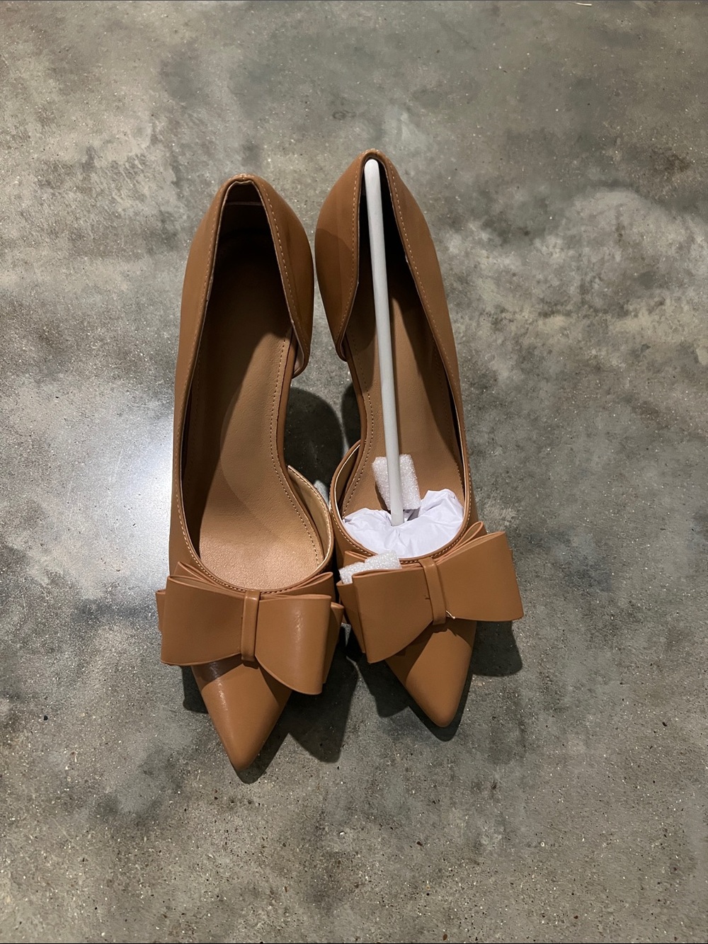 Women's Pointed Toe Bow heels - Tan